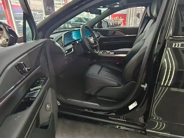 Cadillac XT5 — Фото автомобиля 7