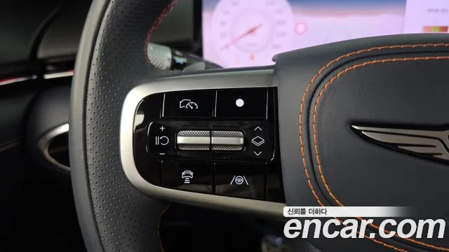 Genesis GV70 — Фото автомобиля 24