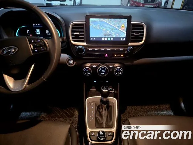Hyundai Venue — Фото автомобиля 15