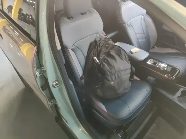 Geely Geometry E Firefly — Фото автомобиля 3