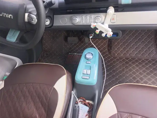 Changan Lumin — Фото автомобиля 16