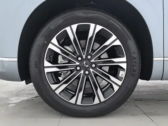 Wuling Starlight L — Фото автомобиля 17