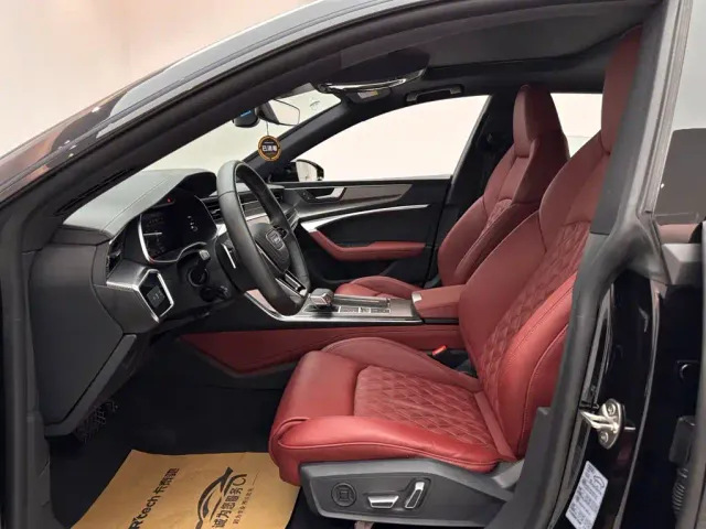 Audi A7L — Фото автомобиля 8