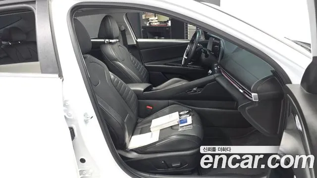 Hyundai Avante CN7 — Фото автомобиля 17