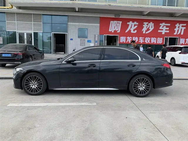 Mercedes-Benz C-Class — Фото автомобиля 3