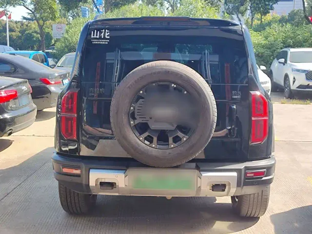 BYD FangChengBao Leopard 5 — Фото автомобиля 5