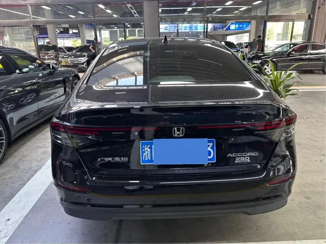 Honda Accord — Фото автомобиля 13