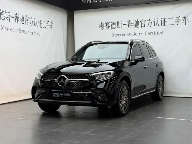 Фотография автомобиля — Mercedes-Benz GLC-Class