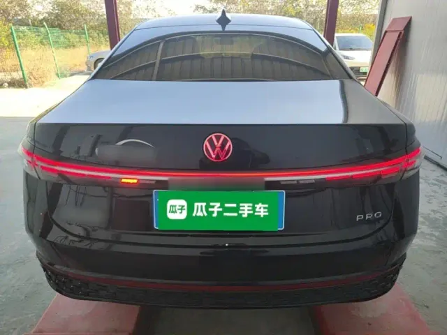 Volkswagen Passat — Фото автомобиля 5