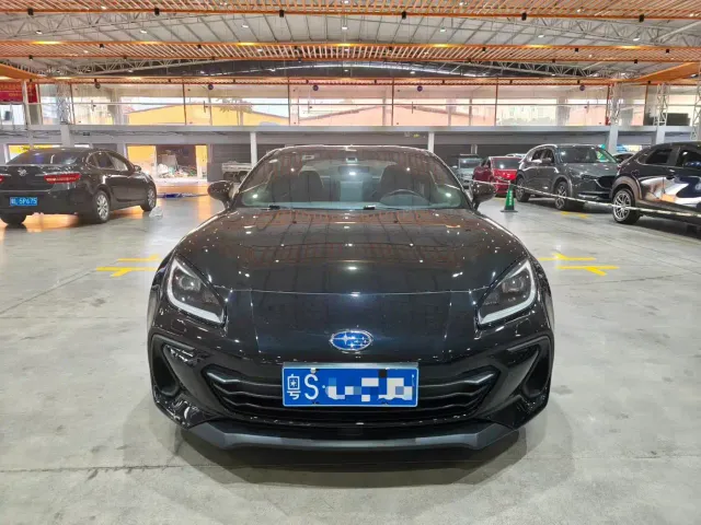 Subaru BRZ — Фото автомобиля 2