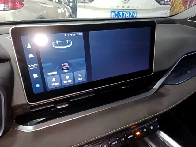 Geely Xingrui — Фото автомобиля 12