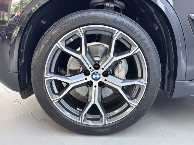 BMW X5 — Фото автомобиля 17