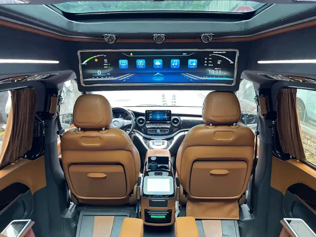 Mercedes-Benz V-Class — Фото автомобиля 12