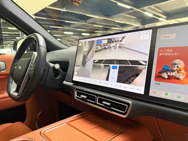 Li Auto L8 — Фото автомобиля 10