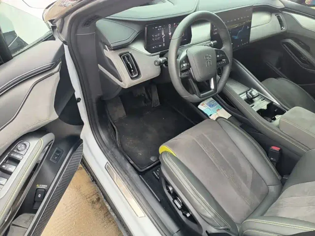 BYD Song L EV — Фото автомобиля 15