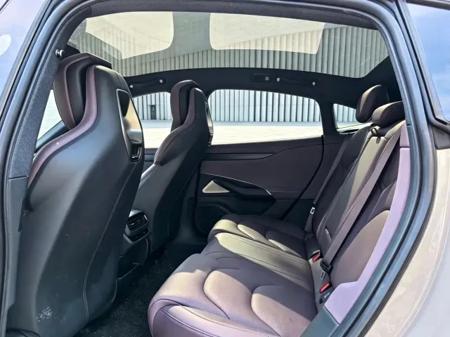 Xiaomi SU7 — Фото автомобиля 3