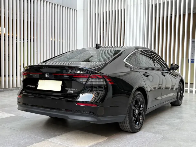 Honda Accord — Фото автомобиля 16