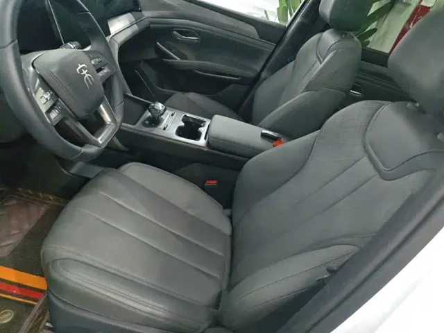 BYD Song L DM-i — Фото автомобиля 14