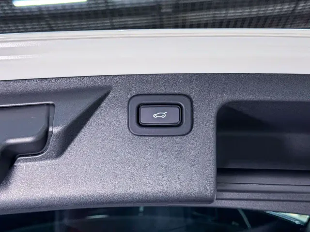 Land Rover Discovery Sport — Фото автомобиля 17