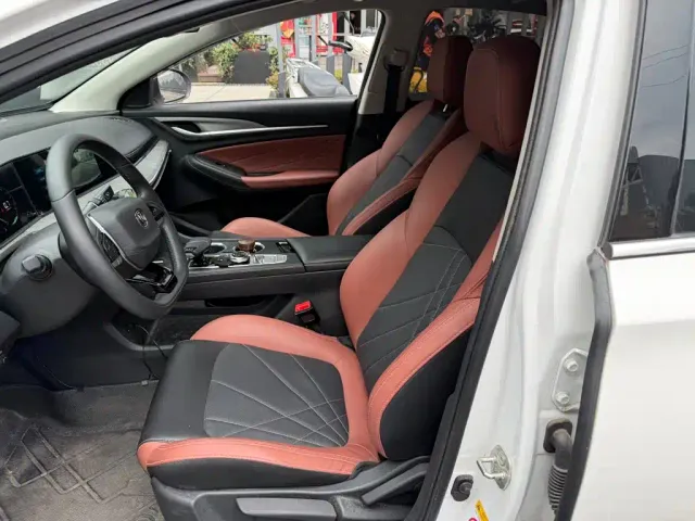 Changan Eado — Фото автомобиля 8