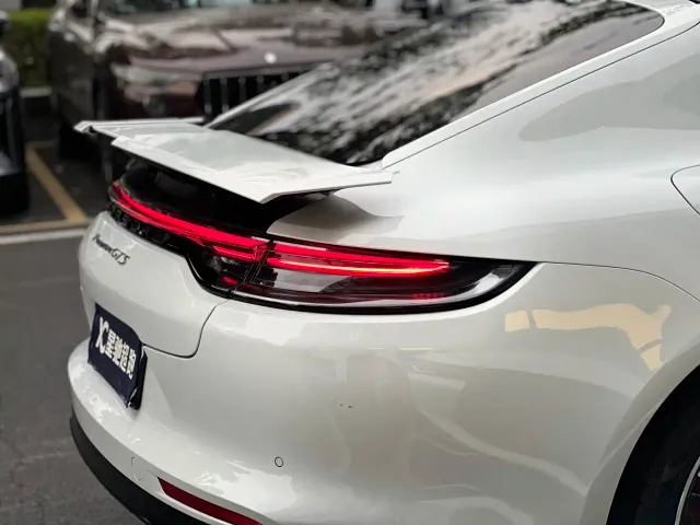 Porsche Panamera — Фото автомобиля 20