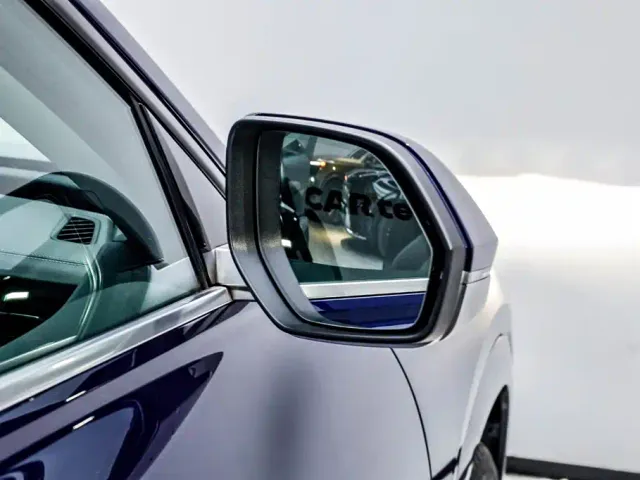 Audi Audi Q6 2023 45 TFSI quattro Uniform Cloud Yulin Package — Фото автомобиля 30