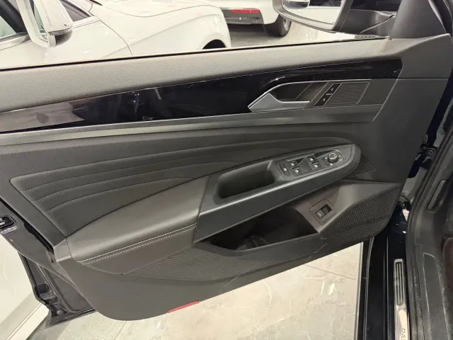 Volkswagen Passat — Фото автомобиля 10