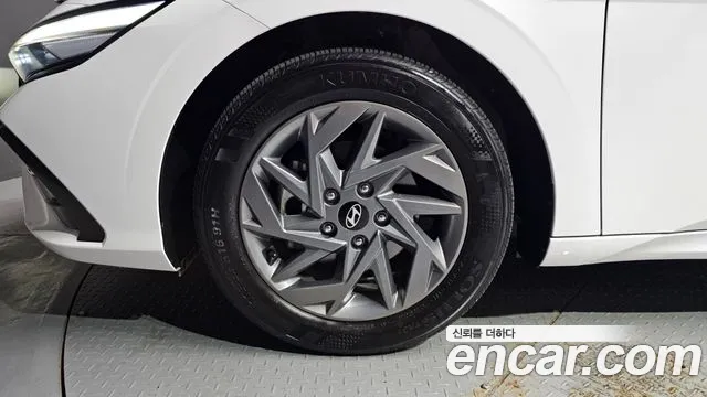 Hyundai AVANTE Новый Avante (CN7) — Фото автомобиля 5