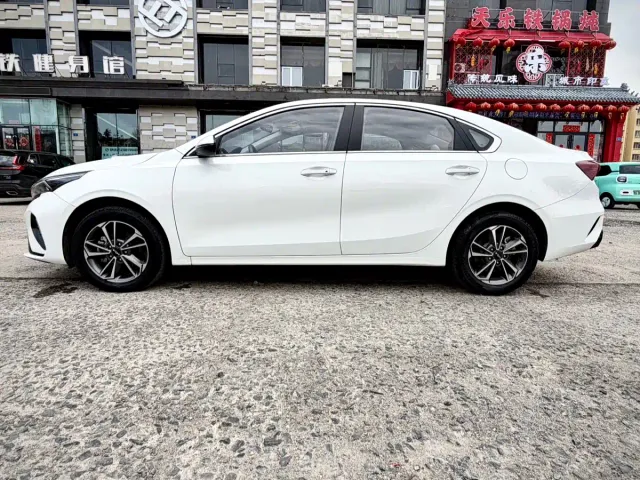 Kia K3 — Фото автомобиля 8