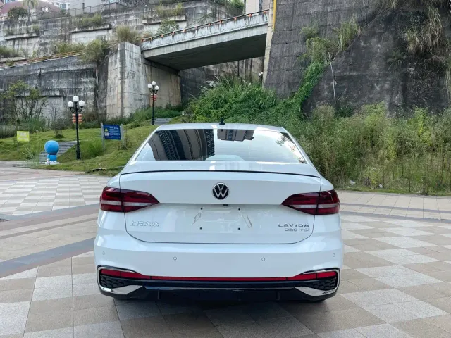 Volkswagen Lavida — Фото автомобиля 13