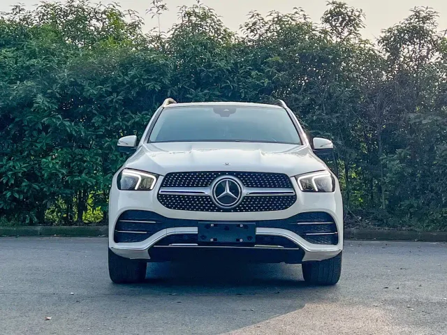 Mercedes-Benz GLE-Class — Фото автомобиля 2