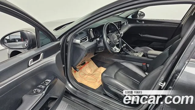 Kia K5 K5 3 поколение 2.0 LPI(Для проката) — Фото автомобиля 10