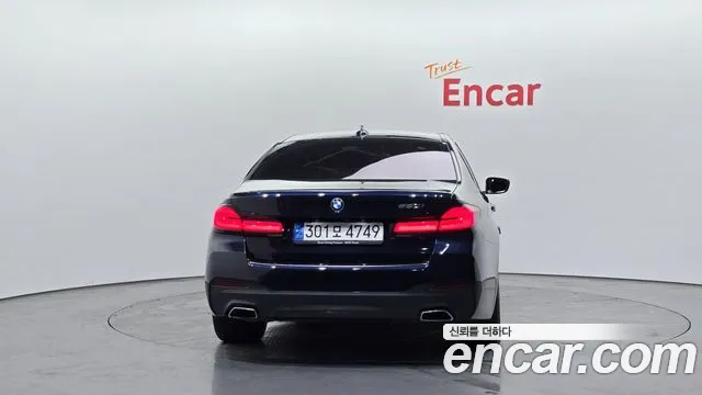 BMW 5-Series — Фото автомобиля 4