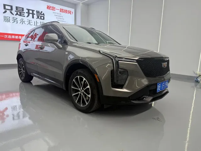 Cadillac XT4 — Фото автомобиля 2