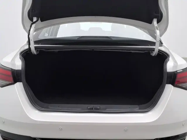 Nissan Sylphy — Фото автомобиля 16