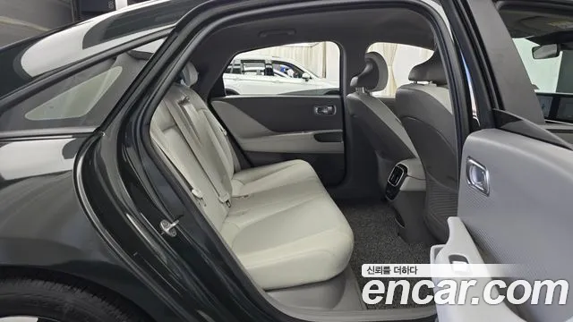 Hyundai Ioniq 6 — Фото автомобиля 17