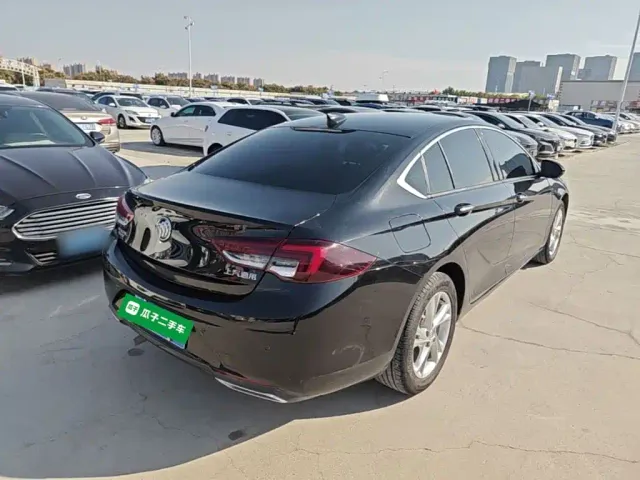 Buick Regal — Фото автомобиля 6