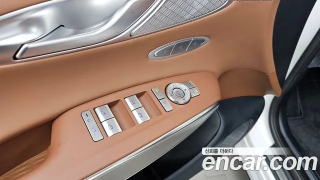 Genesis GV70 2.5T Бензин 2WD — Фото автомобиля 27