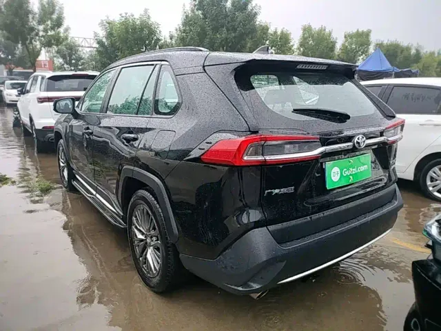 Toyota Wildlander — Фото автомобиля 4