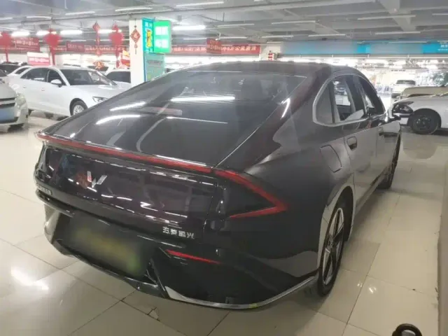 Wuling Starlight — Фото автомобиля 6