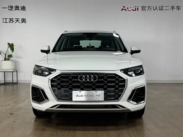 Audi Q5L — Фото автомобиля 2