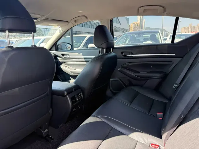 Nissan Teana — Фото автомобиля 5