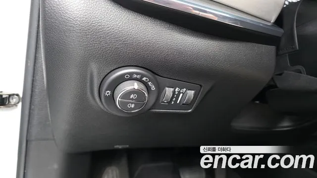 Jeep Compass Compass 2 поколение 2.4 Limited 2WD — Фото автомобиля 17