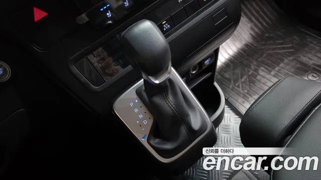 Hyundai Staria — Фото автомобиля 12