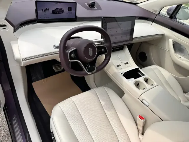 Zhijie Luxeed R7 2026 Pure Electric Max+ — Фото автомобиля 6
