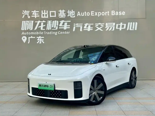 Фотография автомобиля — Li Auto i6