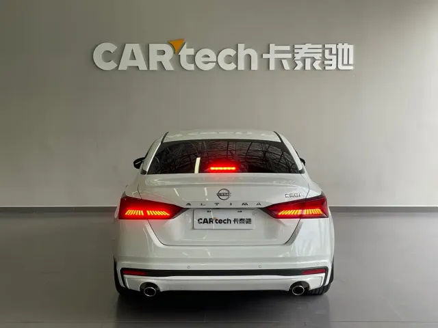 Nissan Teana — Фото автомобиля 5