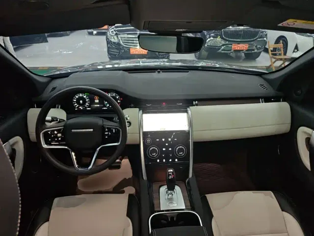 Land Rover Discovery Sport — Фото автомобиля 9