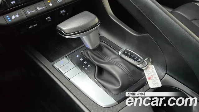 Hyundai Avante CN7 — Фото автомобиля 9