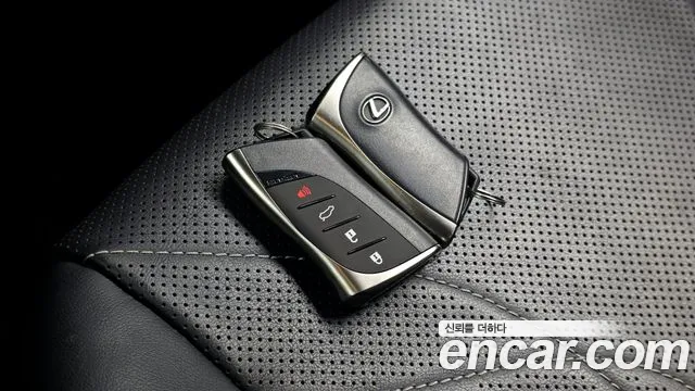Lexus ES 7th Gen — Фото автомобиля 24